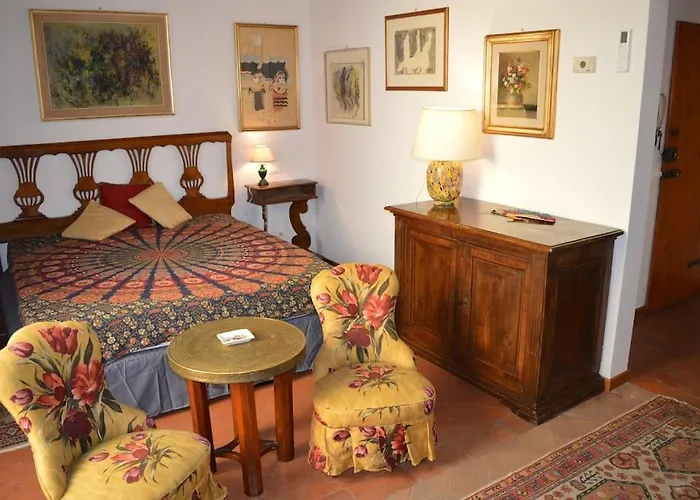 The Secret Garden Apartment Florence, Italy