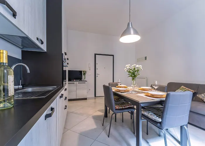 Savonarola Comfy Garden Flat Apartment Florence, Italy