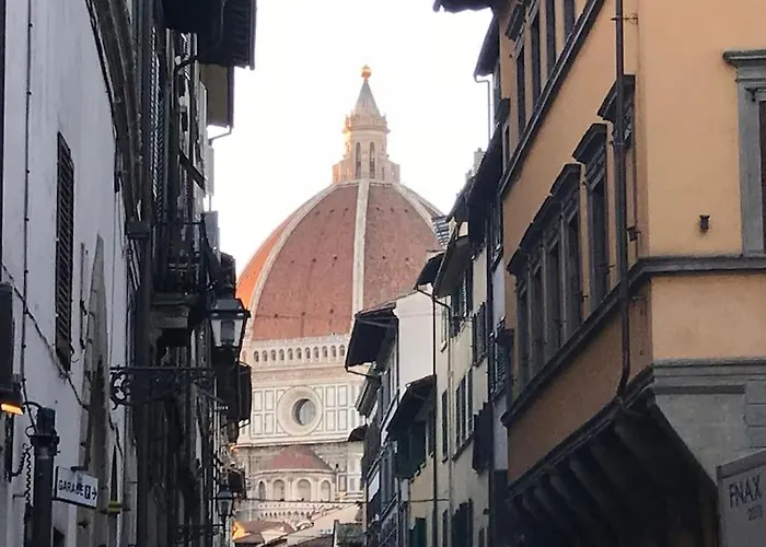 Arch Apartment Duomo - Florence, Italy