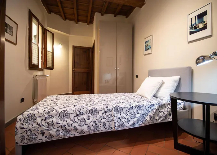 Central And Quiet Apartment Florence, Italy