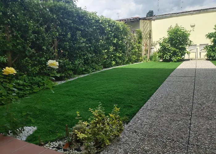 Movie Star Apartment With Garden Florence, Italy