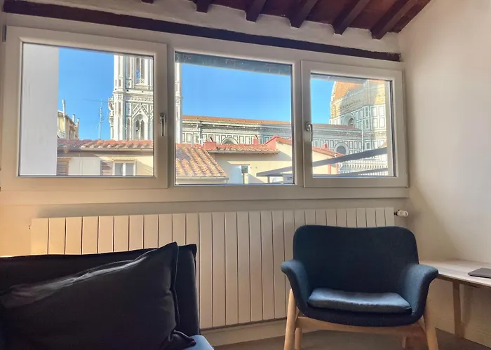 Duomo Flats Apartment Florence, Italy