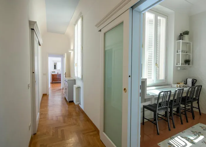 Romantic And Charming Apartments Florence, Italy
