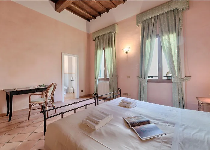 Strozzi Luxury Apartment Florence, Italy