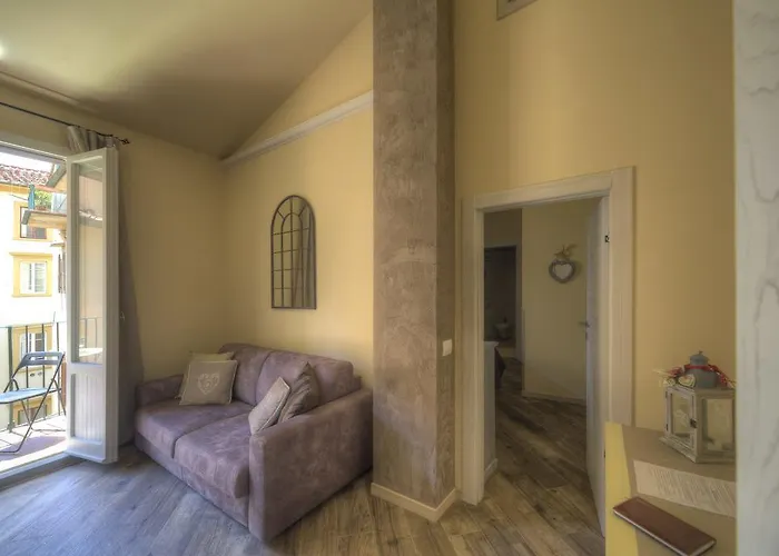Piazza Signoria Suite Florence, Italy